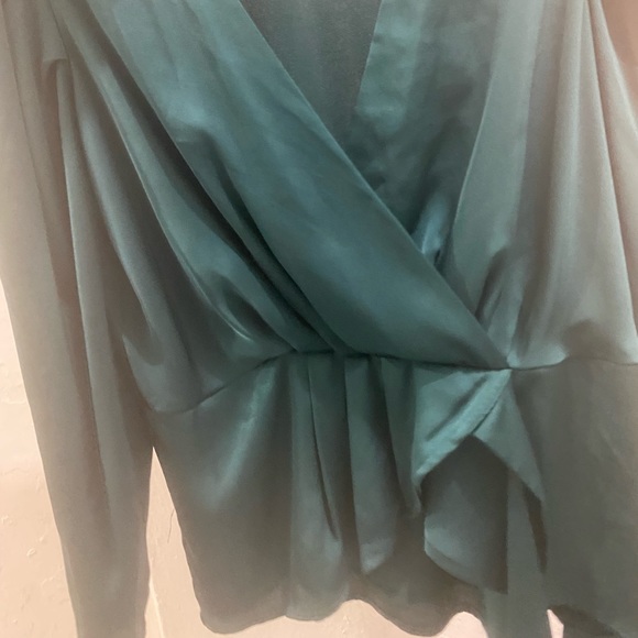 This color is mountain green - Picture 2 of 2